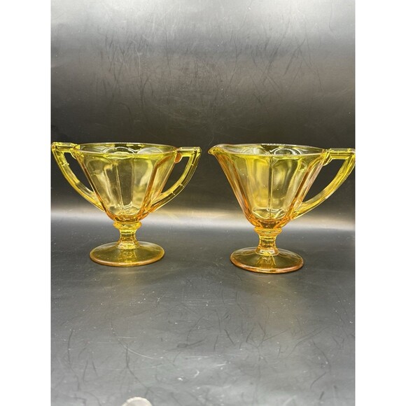 Westmoreland Amber creamer and sugar dish - Picture 7 of 9